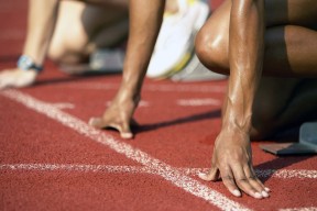 蝶泳赛场吉尔吉斯斯坦爆发力强劲，吉尔吉斯斯坦摔跤手