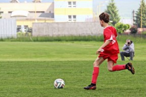 方硕：虽然人员来的不是很整齐，热身赛还是起了磨合的作用，方硕19+8全队5人得分上双 大王仅6分